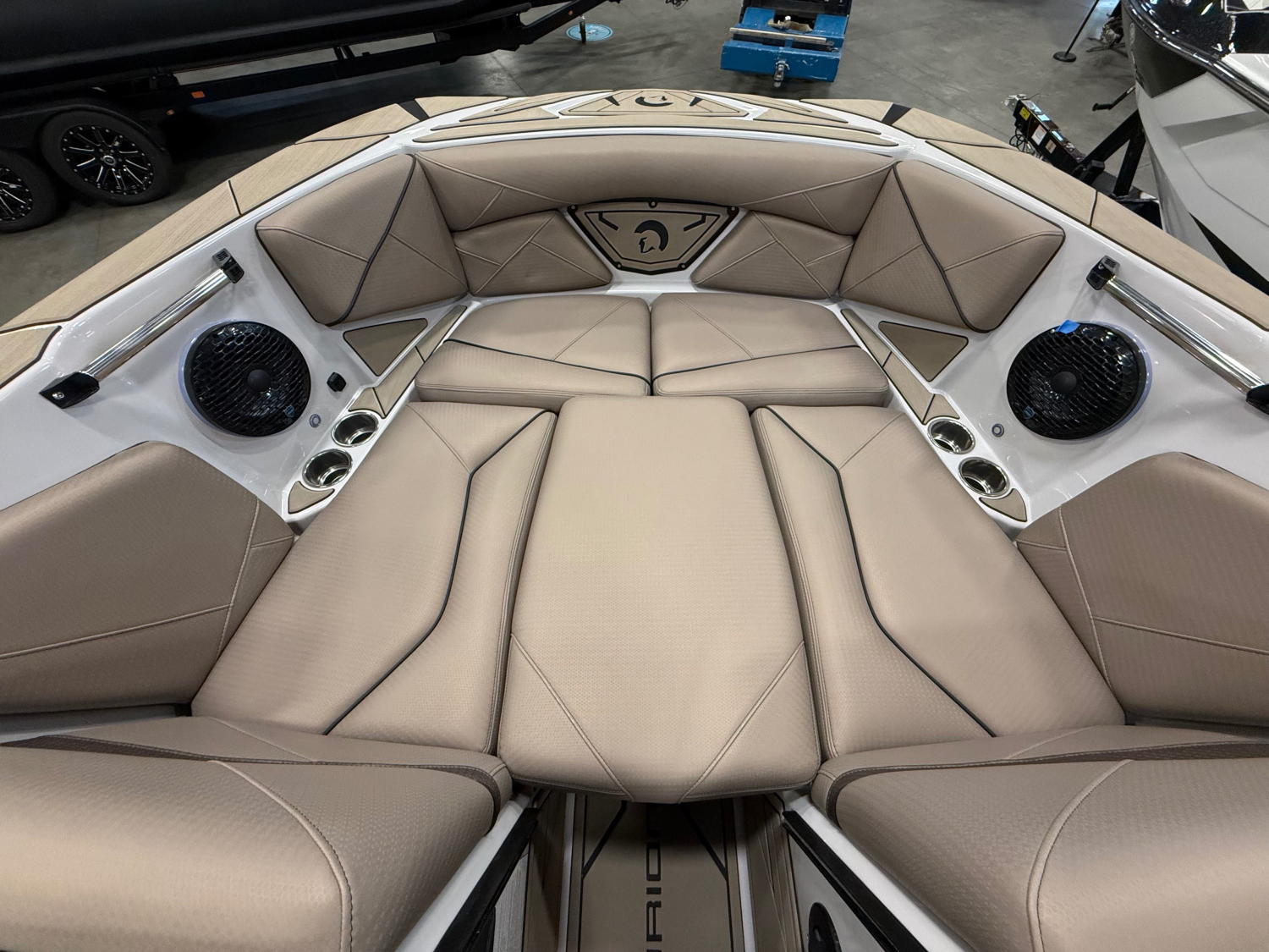 2026 Centurion NV233