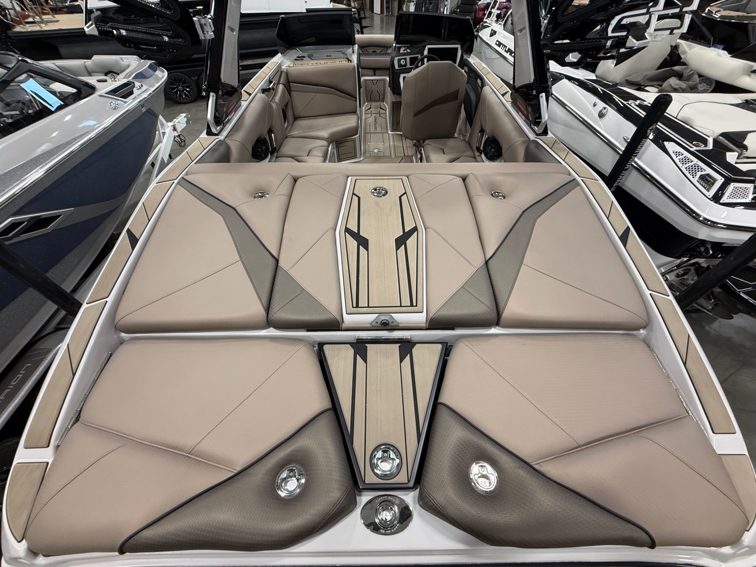 2026 Centurion NV233