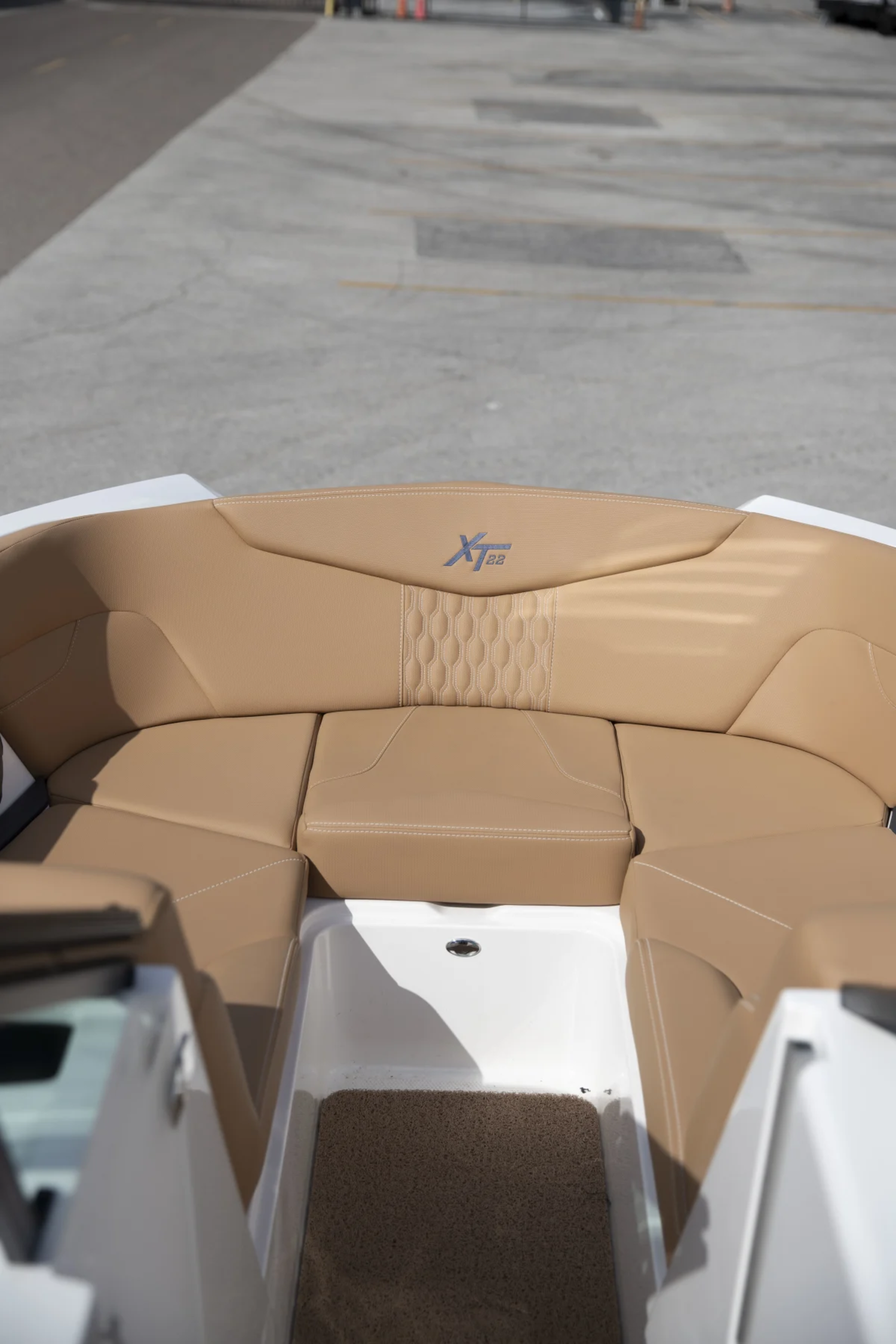 2022 MasterCraft XT22 | 122 Hours | SurfStar | Dry Stored | Loaded!