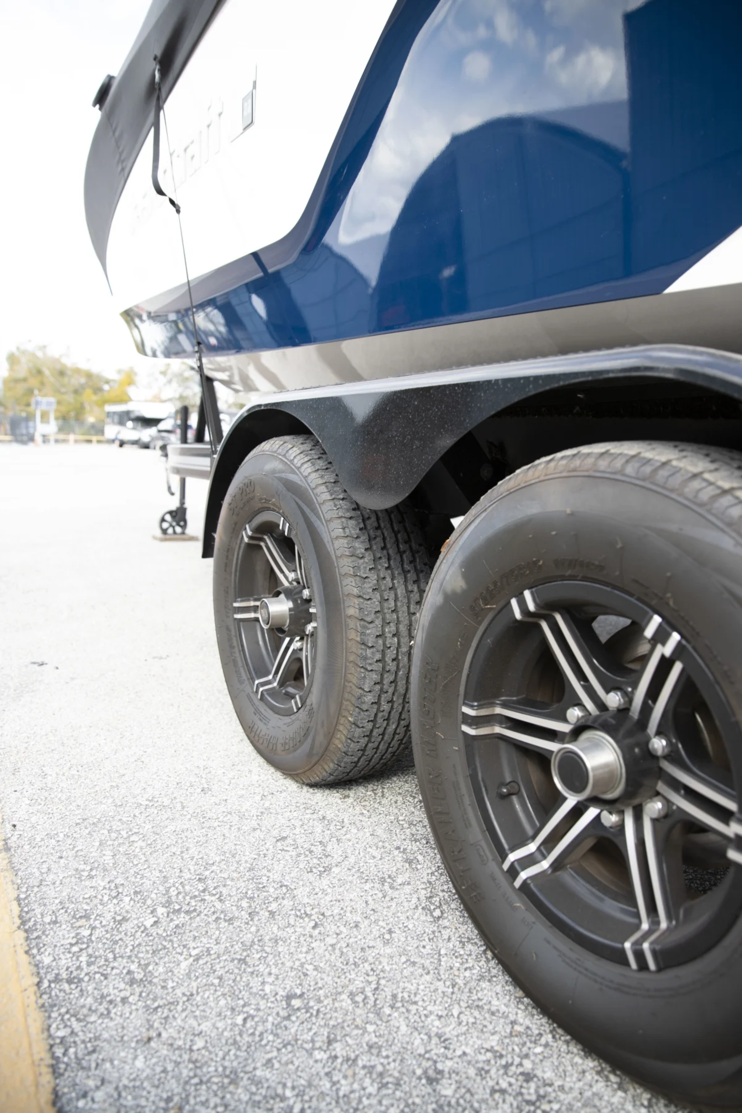 2022 MasterCraft XT22 | 122 Hours | SurfStar | Dry Stored | Loaded!