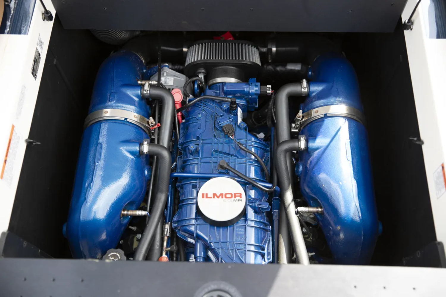 2022 MasterCraft XT22 | 122 Hours | SurfStar | Dry Stored | Loaded!