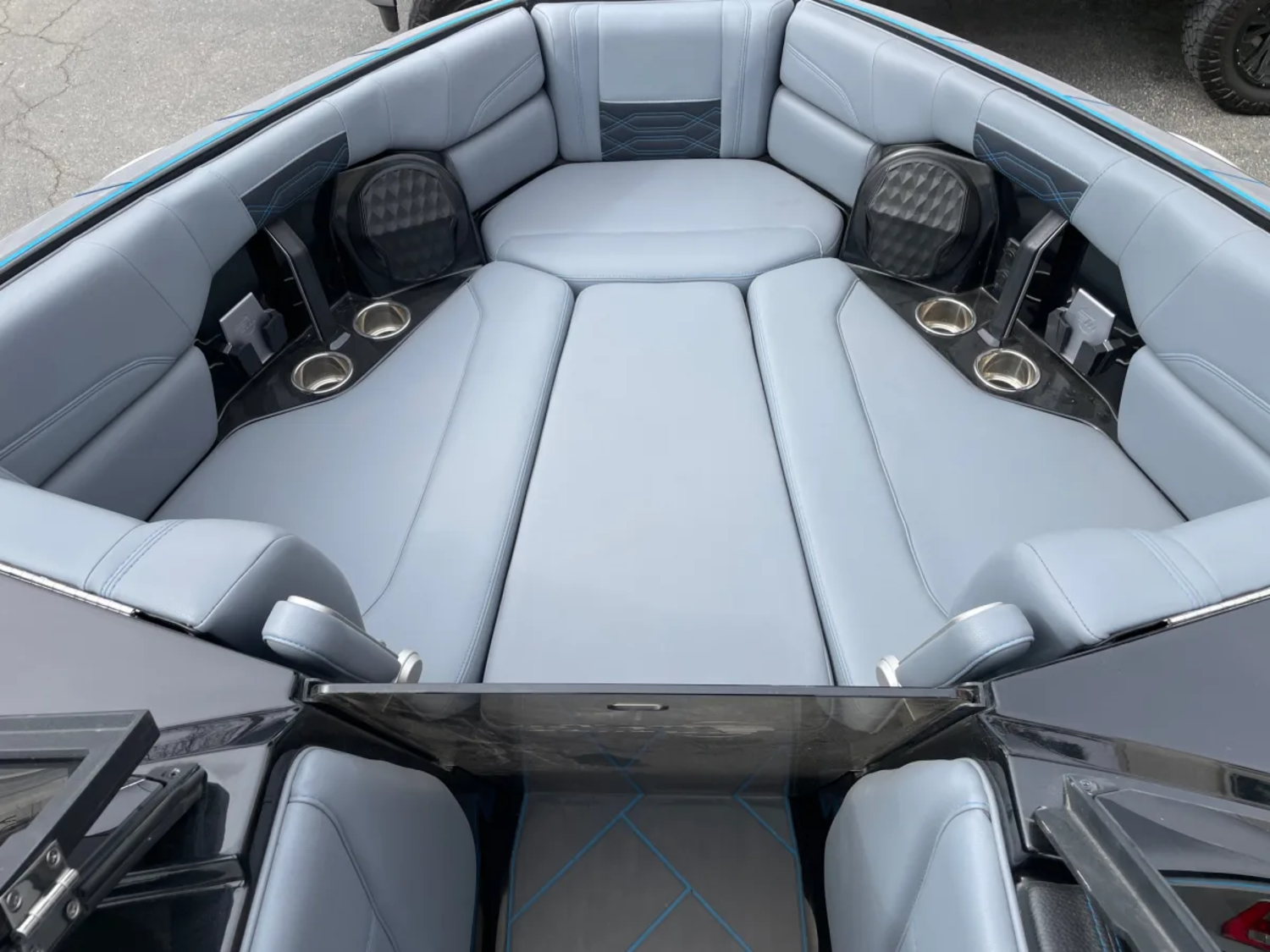 2024 Malibu 26LSV W/LT4 SuperCharged Power Plant.  Only 92 HOURS.