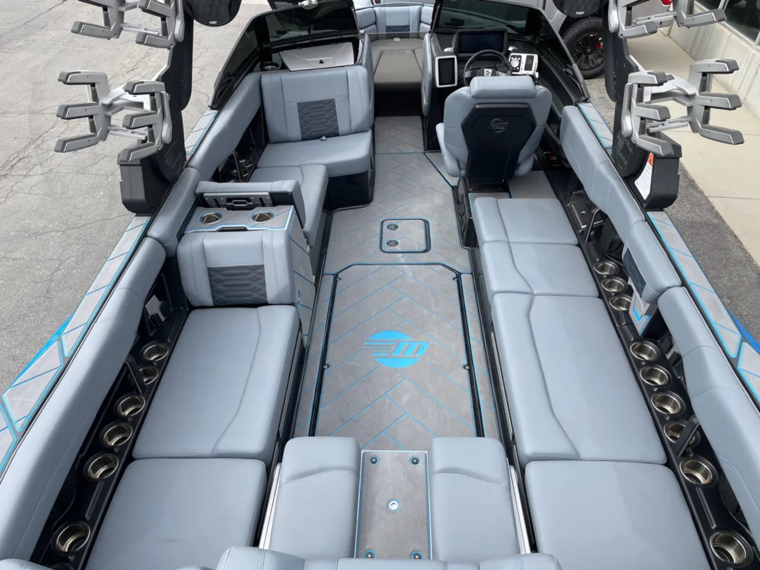 2024 Malibu 26LSV W/LT4 SuperCharged Power Plant.  Only 92 HOURS.