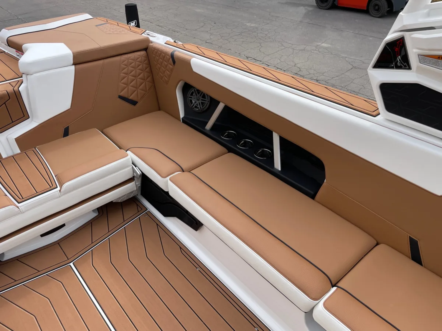 2026 NAUTIQUE GS24 W/ZZ6 450HP POWER PLANT