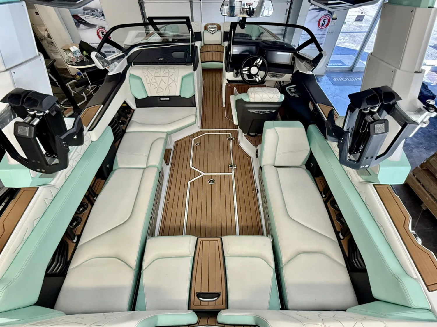 2023 Nautique Paragon 23