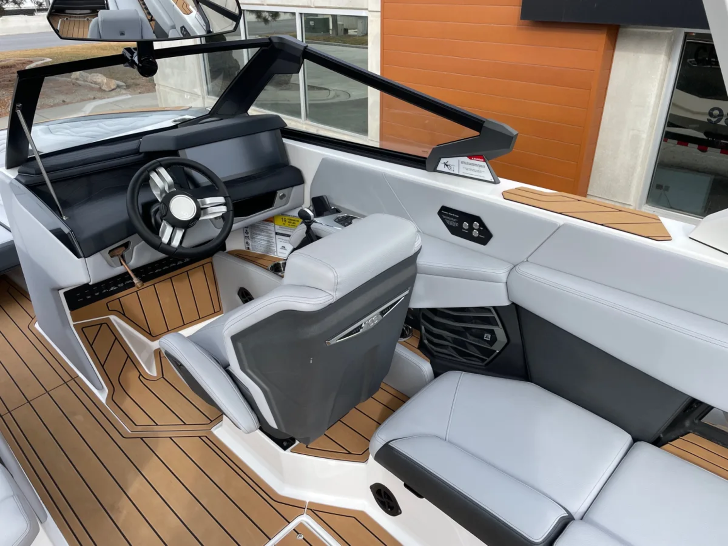 2025 NAUTIQUE G25 W/ZZ8S 630HP SUPERCHARGED POWER PLANT.  ONLY 20 HOURS!