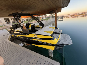 2019 Malibu Boats Wakesetter VLX for sale in Bakersfield, California