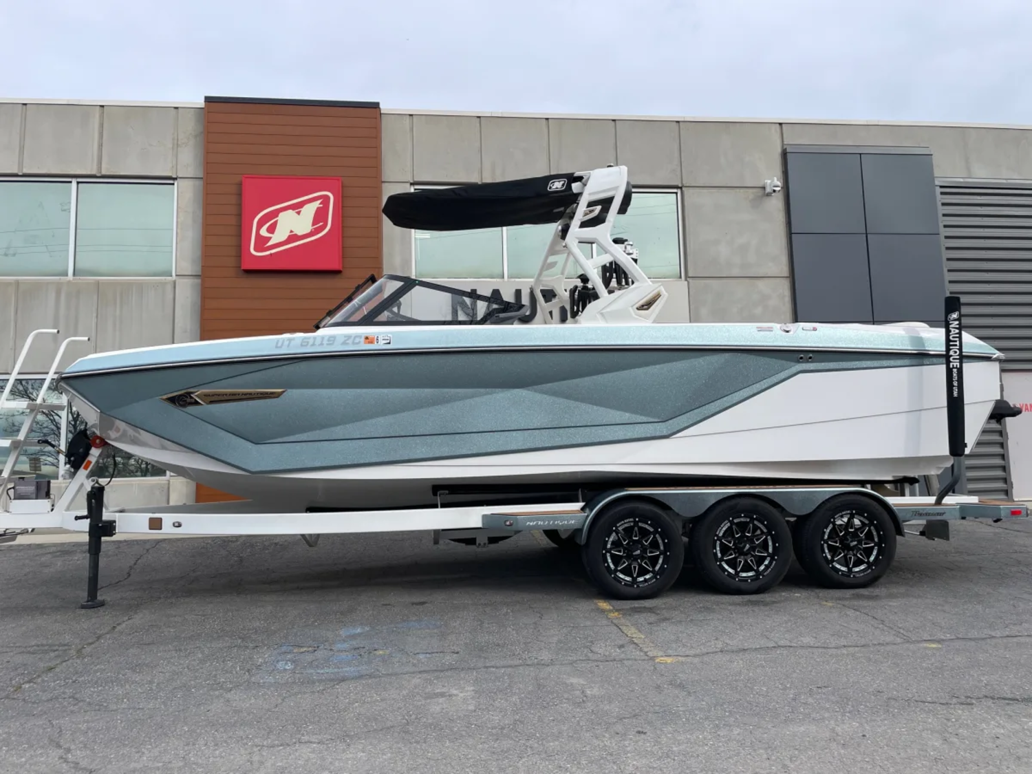 2021 Nautique G25 W/ZZ8 600HP SuperCharged Power Plant. Only 109 HOURS!