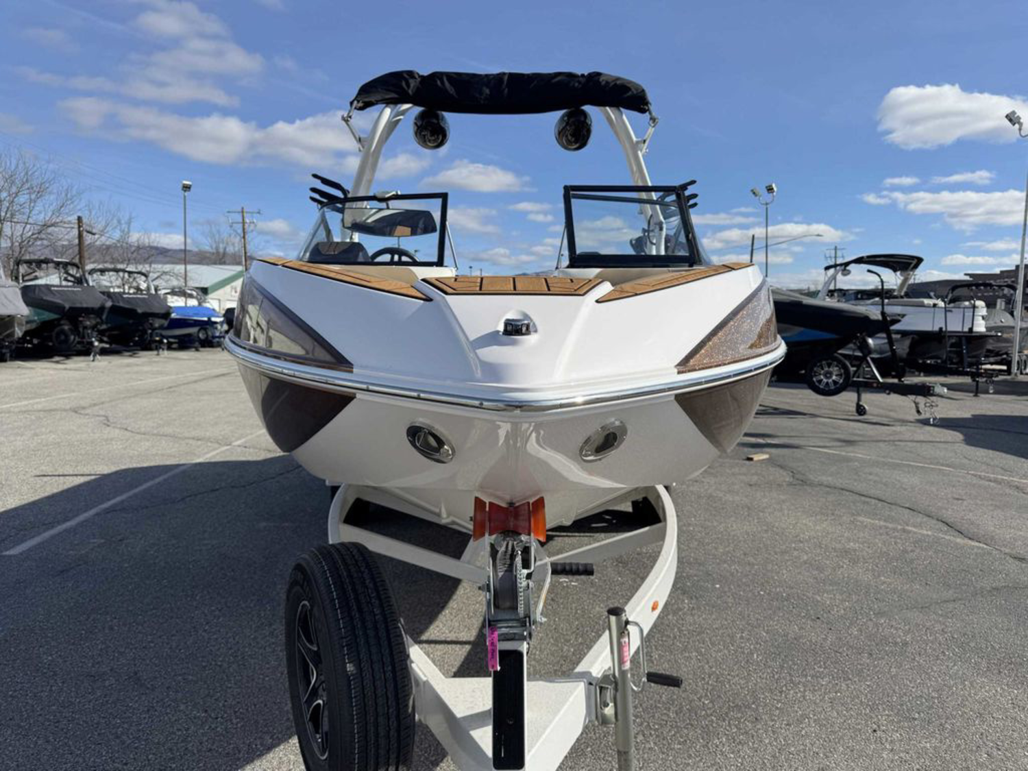 2022 MOOMBA Craz