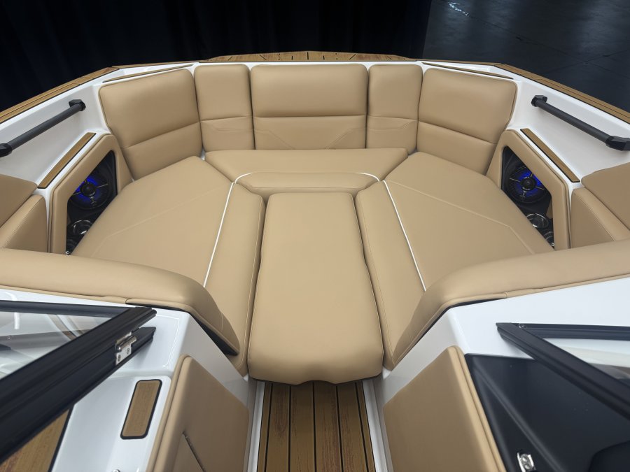 2026-moomba-max-123783-image7