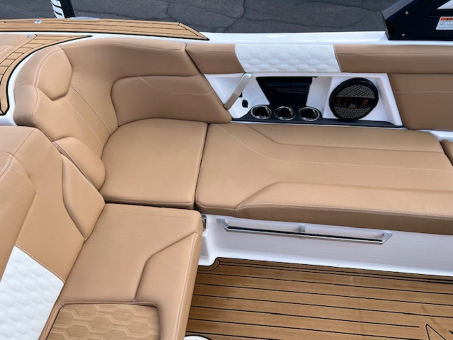 2023 Mastercraft XT24