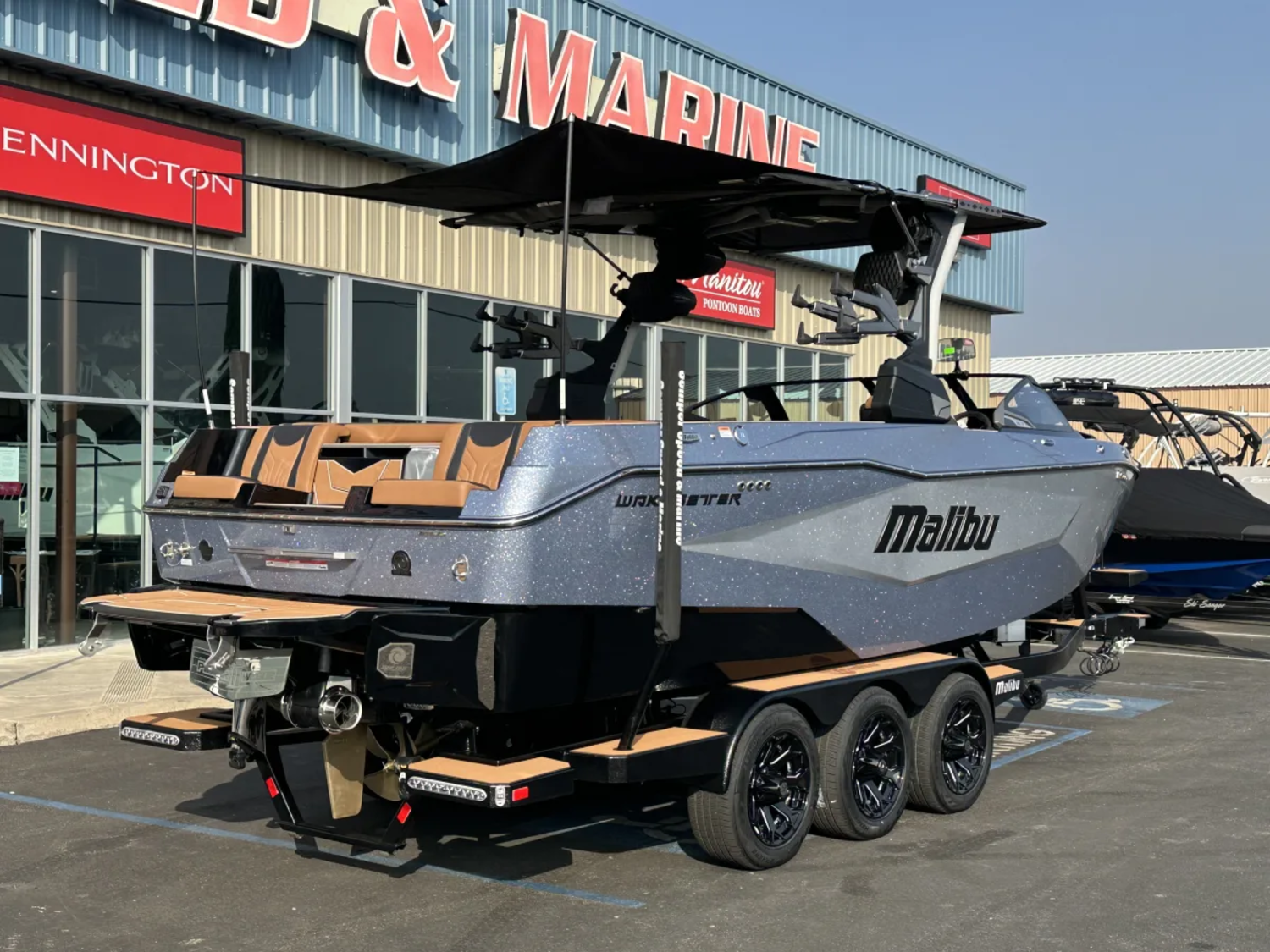 2026 Malibu 25 LSV