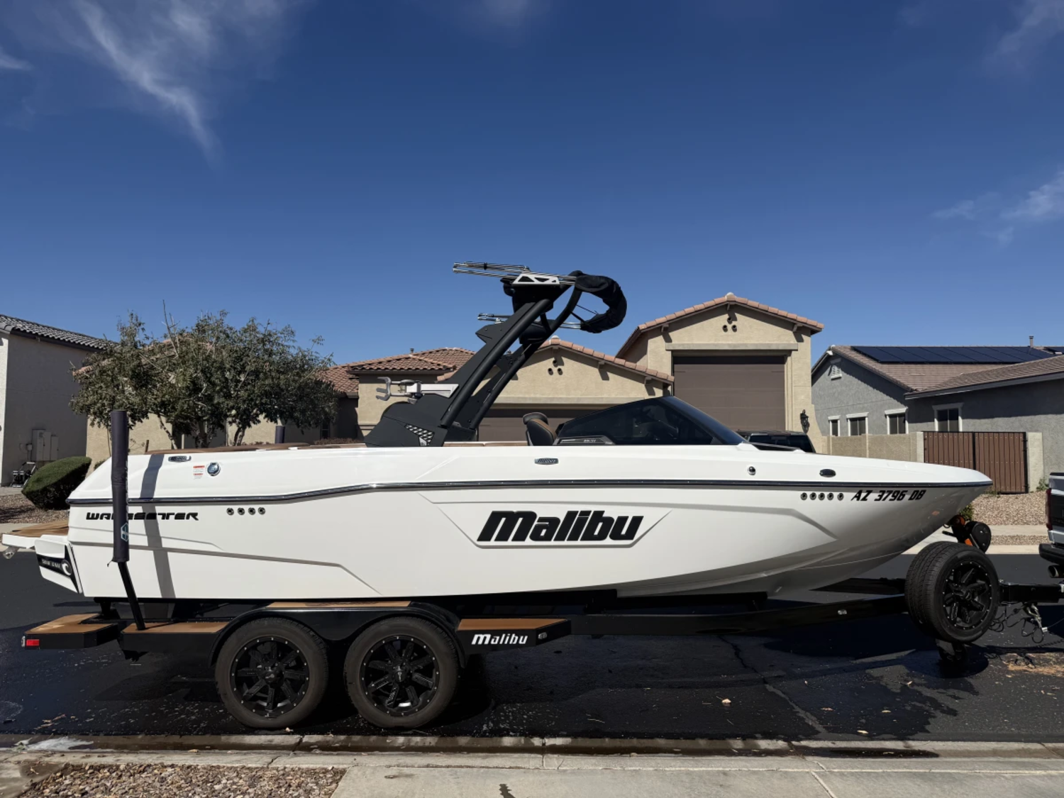 2022 Malibu 23 Lsv 