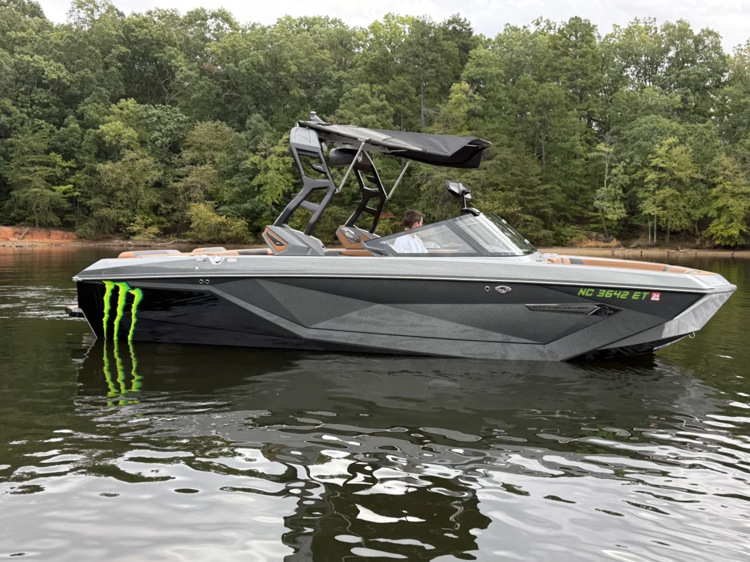2021 Nautique G25