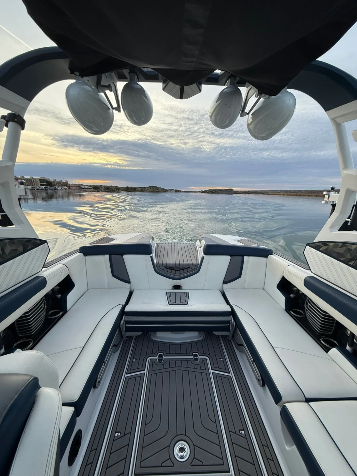 2019 Nautique Super Air G23