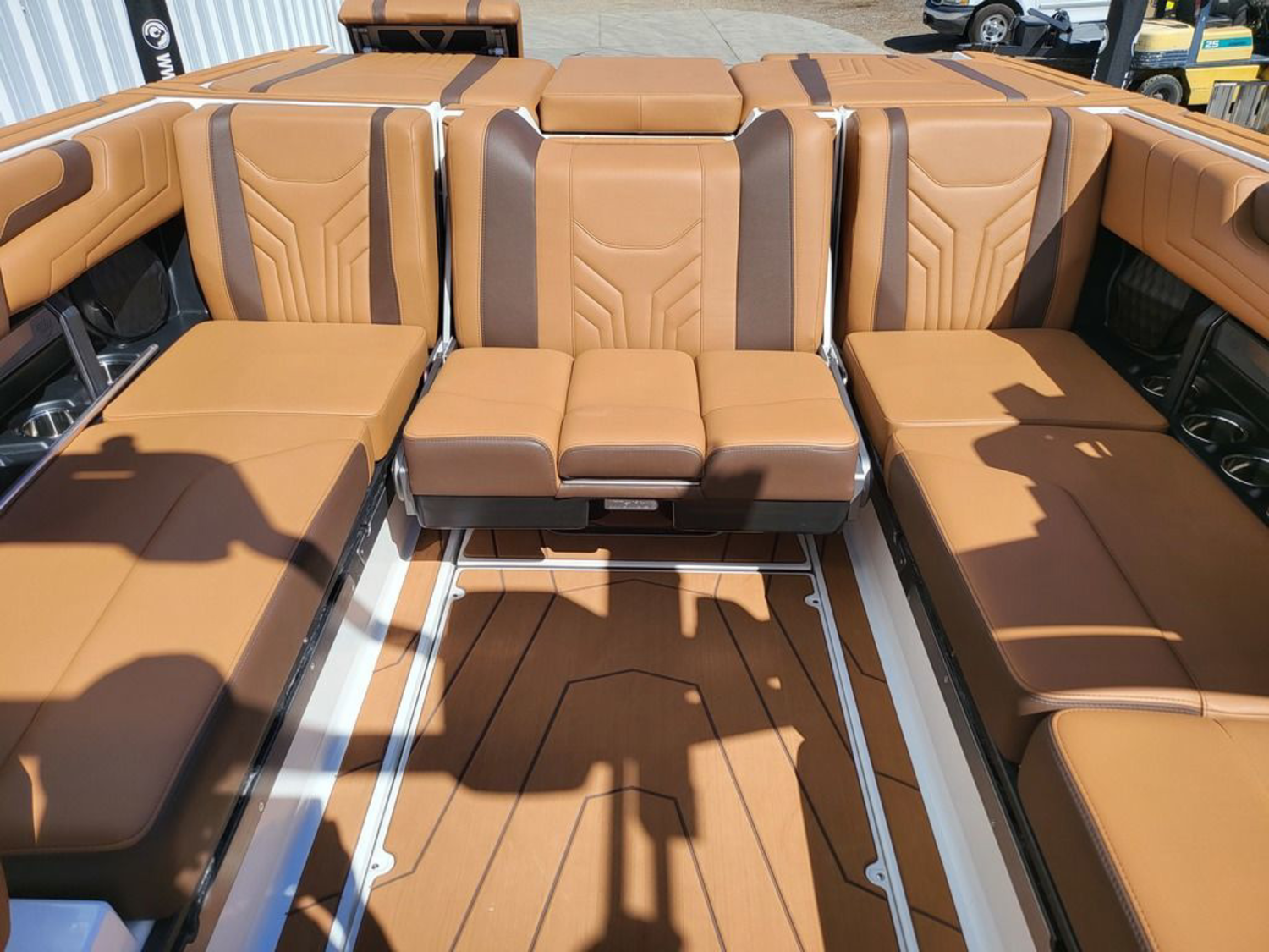 2026 Malibu Boats 25 LSV
