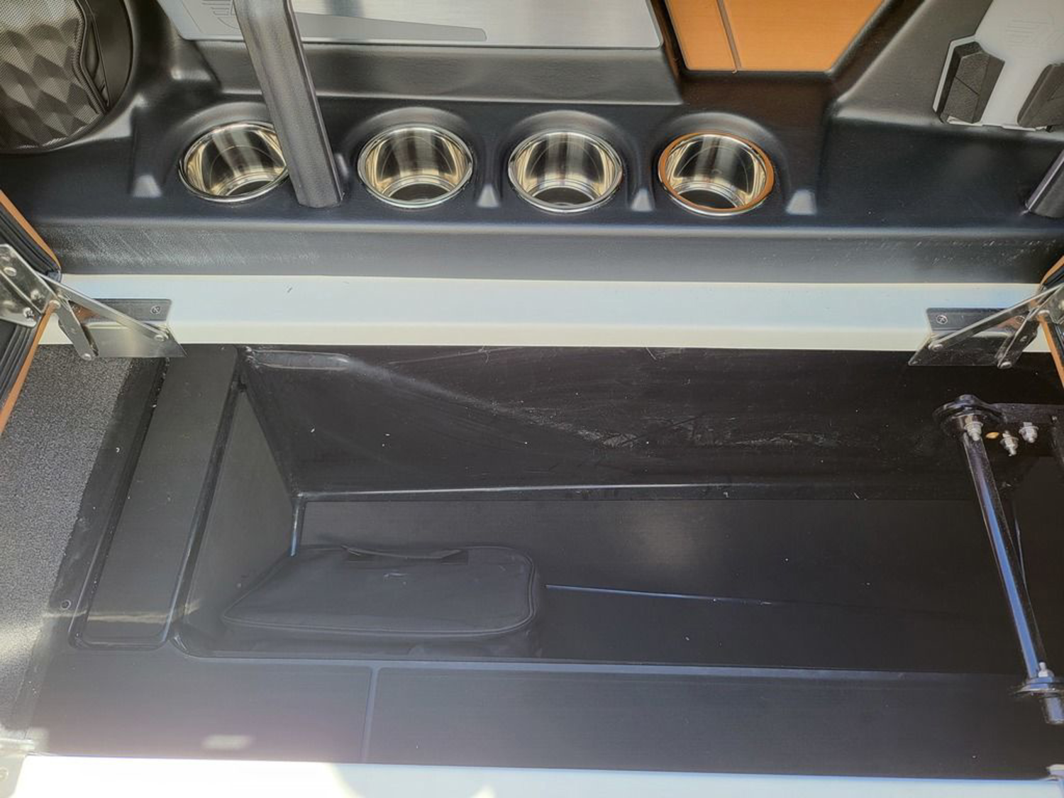 2026 Malibu Boats 25 LSV