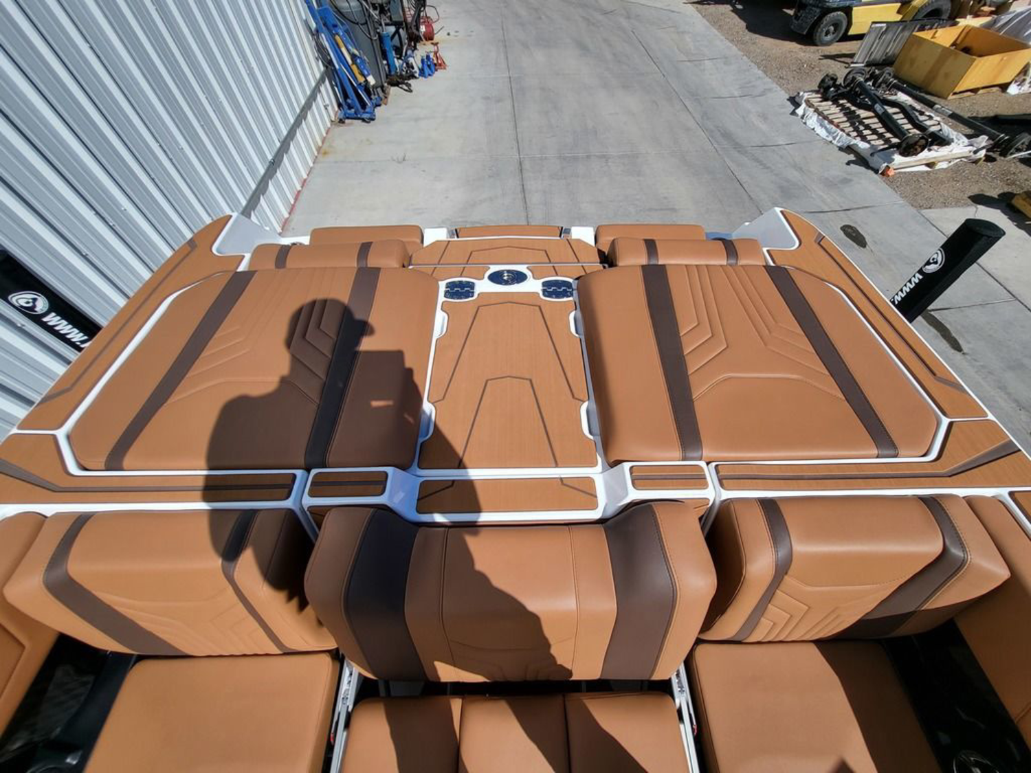 2026 Malibu Boats 25 LSV