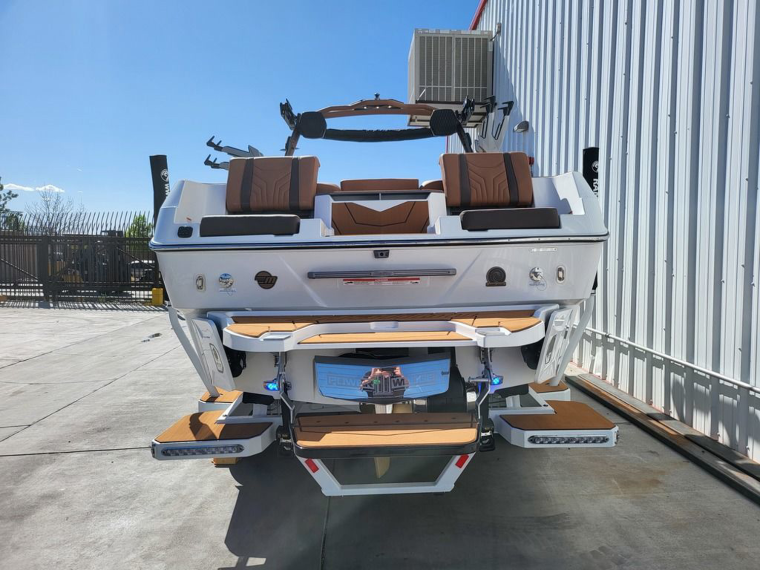 2026 Malibu Boats 25 LSV *LT4*