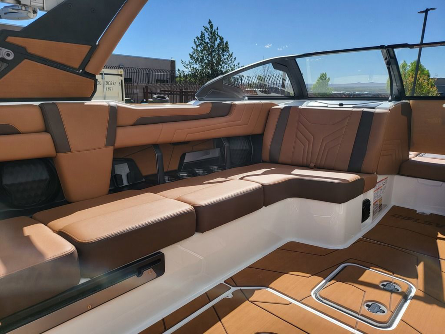 2026 Malibu Boats 25 LSV *LT4*