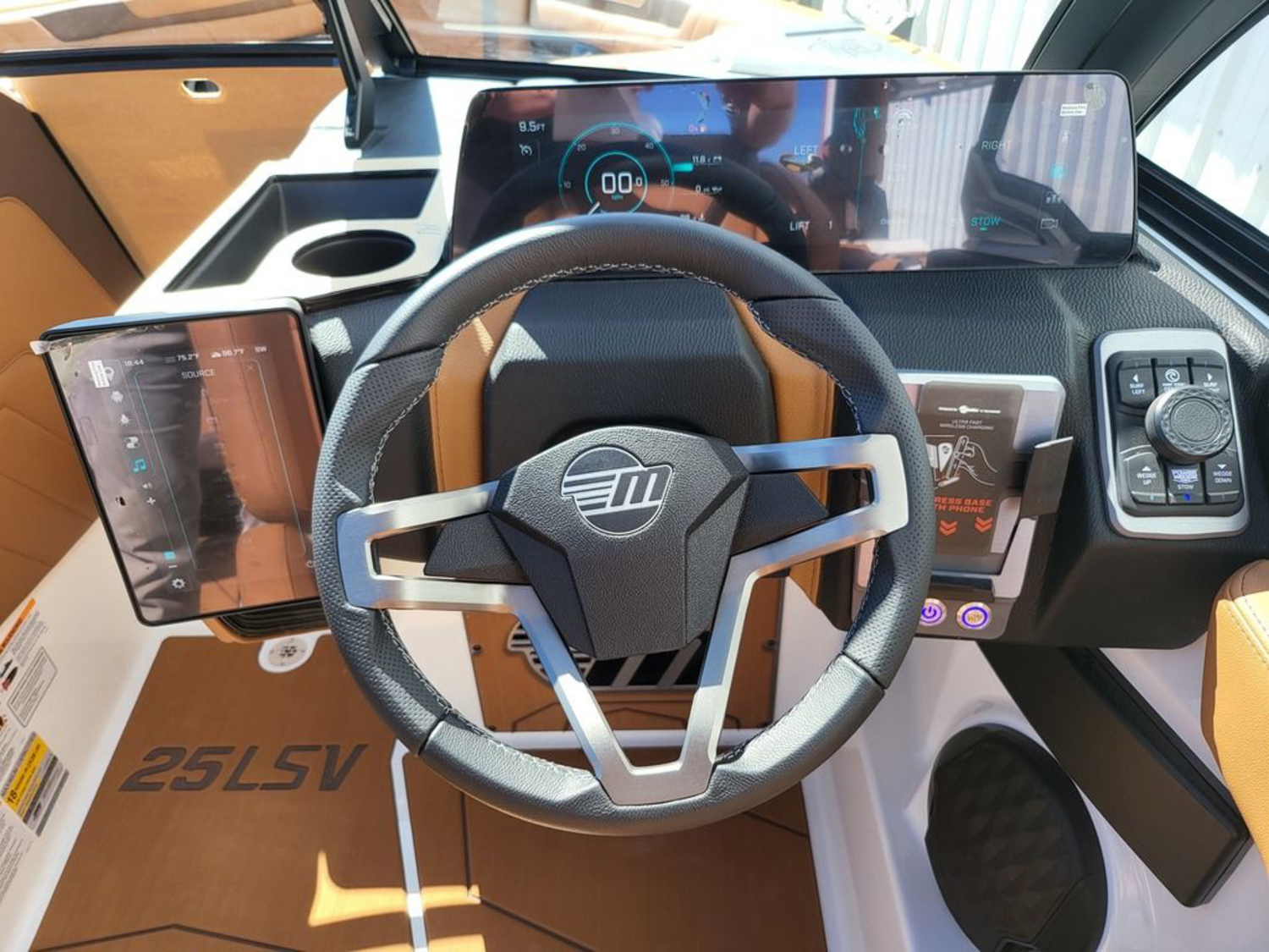 2026 Malibu Boats 25 LSV *LT4*