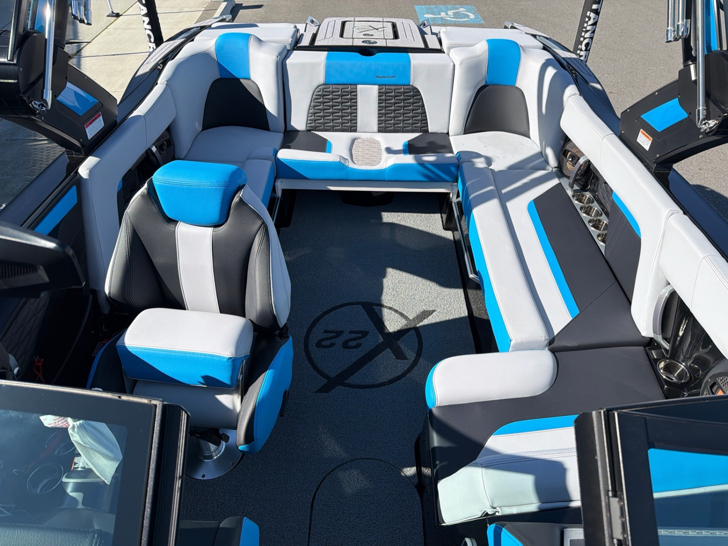 2023 MasterCraft X22