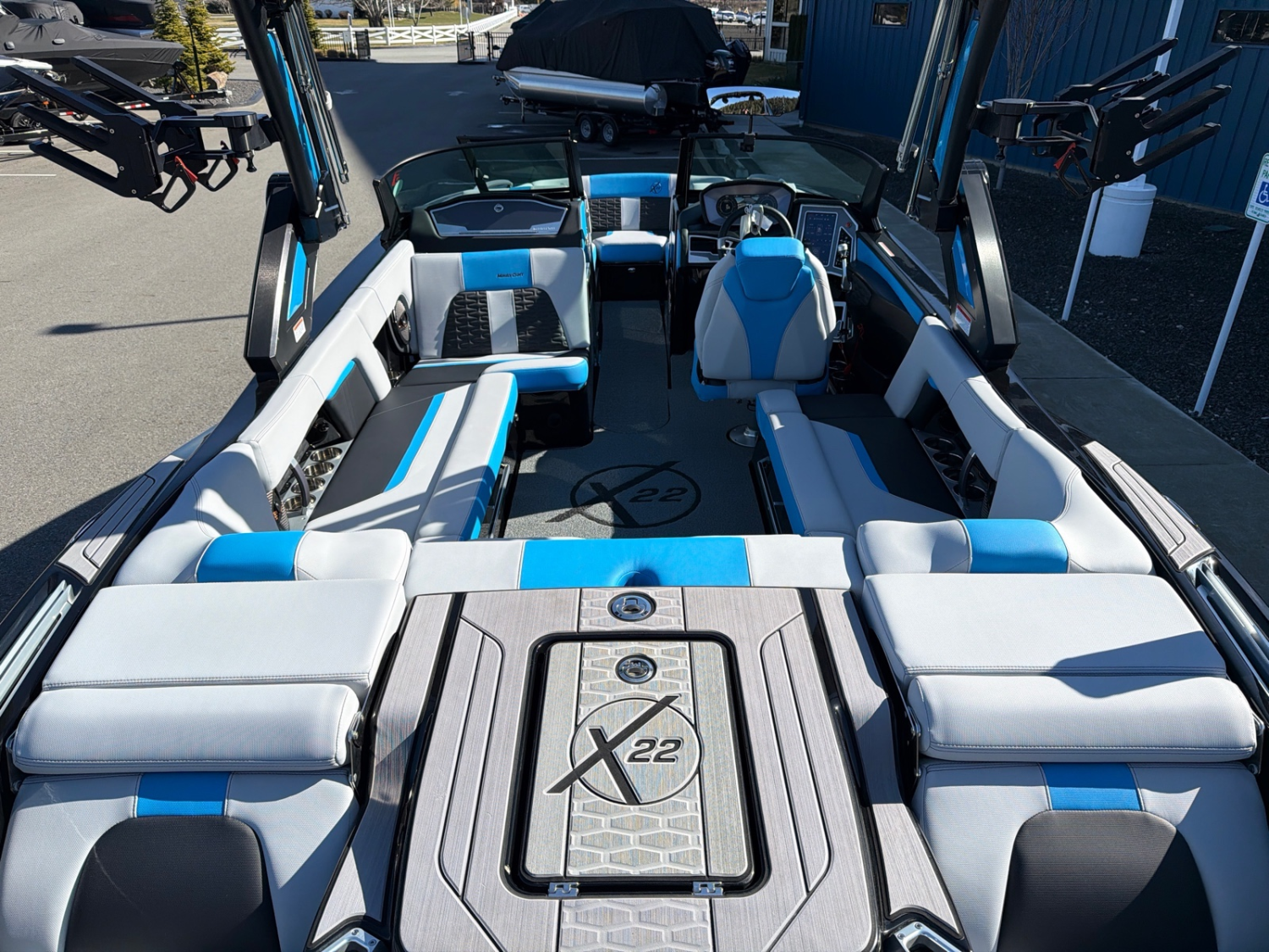 2023 MasterCraft X22