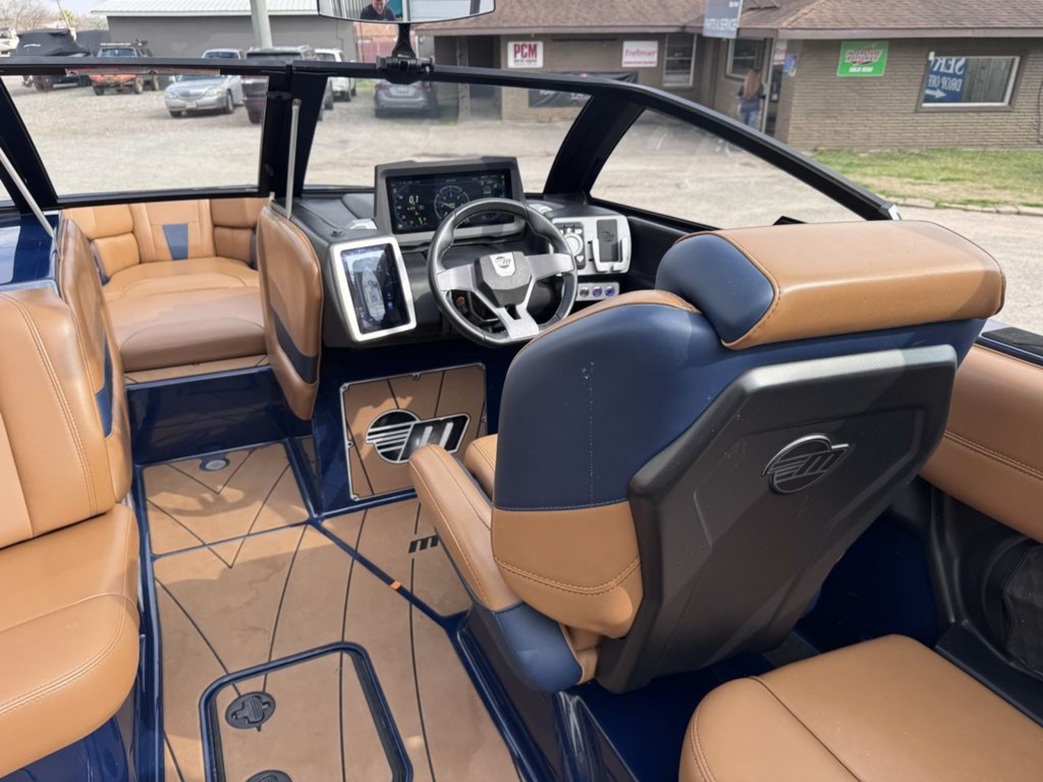 2022 Malibu Boats 23 LSV