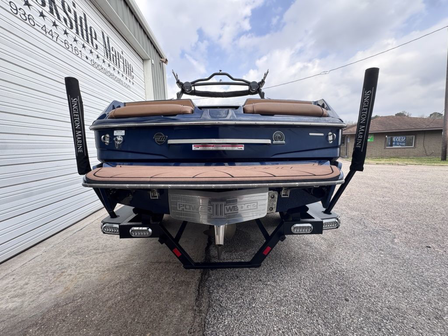 2022 Malibu Boats 23 LSV