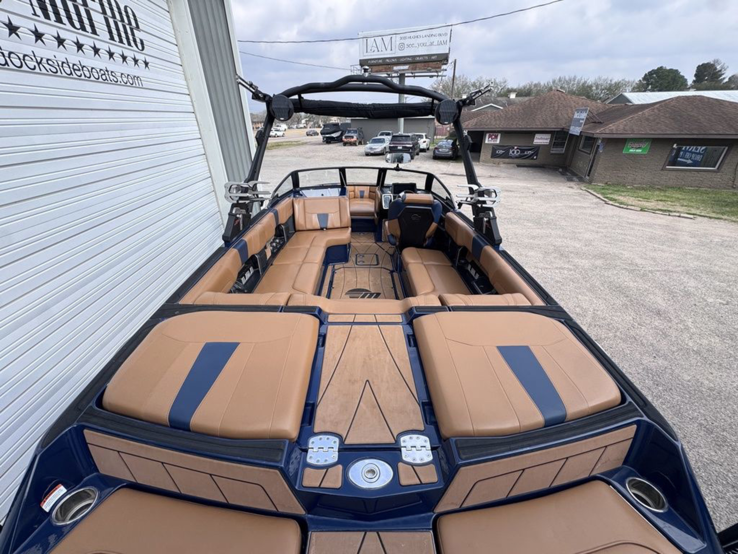 2022 Malibu Boats 23 LSV