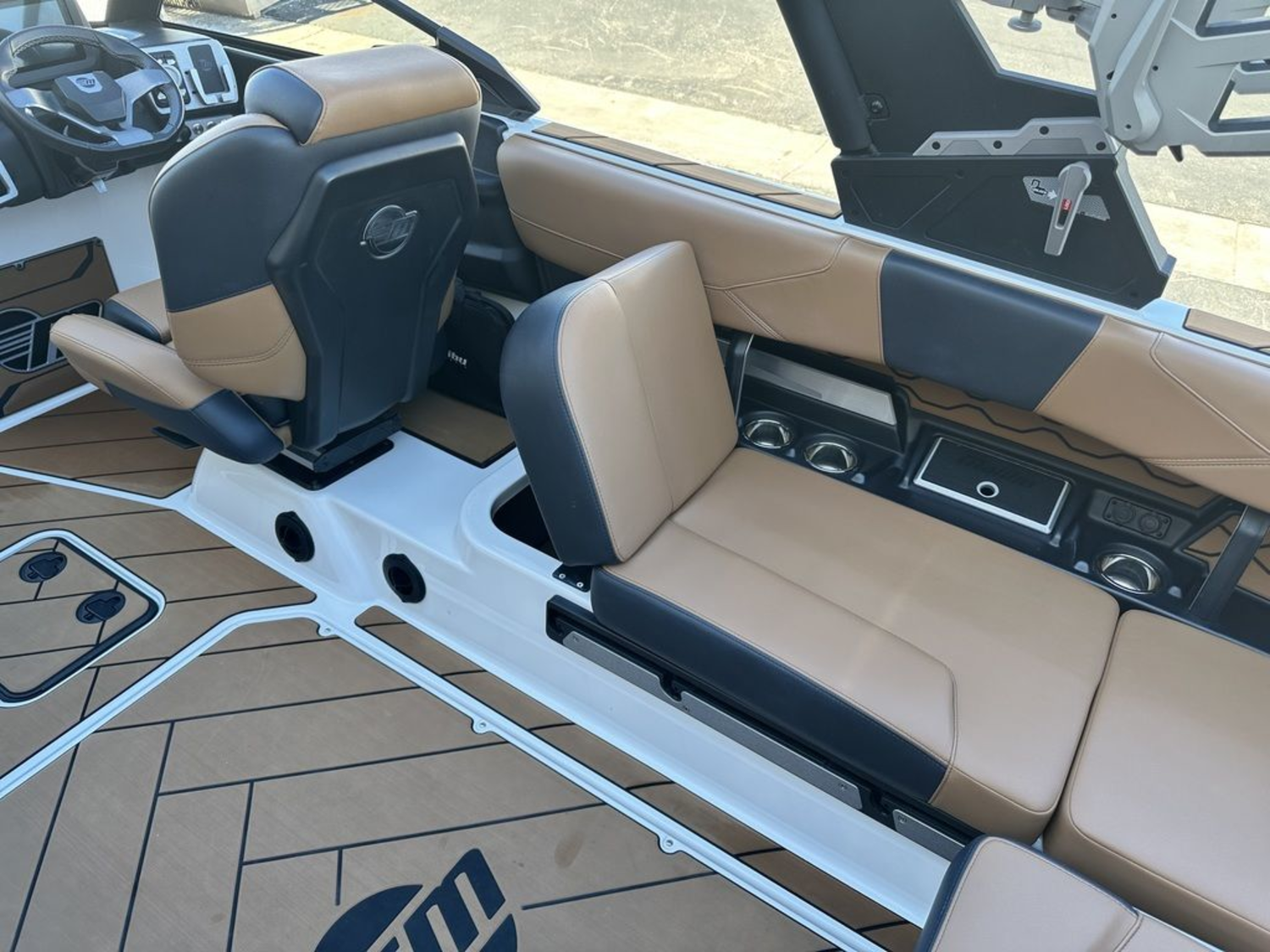 2024 Malibu Boats 23 LSV