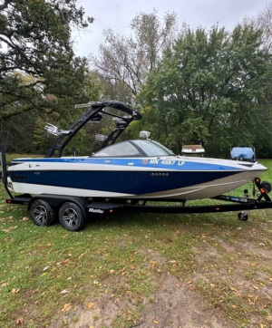 2015 Malibu Boats Wakesetter VTX for sale in Prior Lake, Minnesota