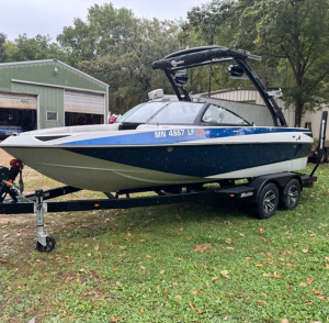2015 Malibu Boats Wakesetter VTX for sale in Prior Lake, Minnesota