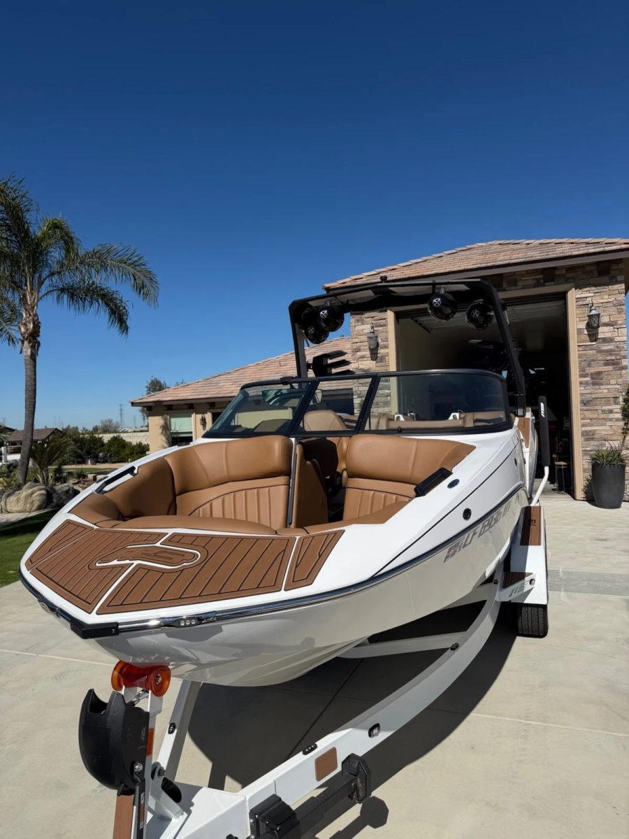2025 MB Sports Boats B52 23 Alpha for sale in Bakersfield, California