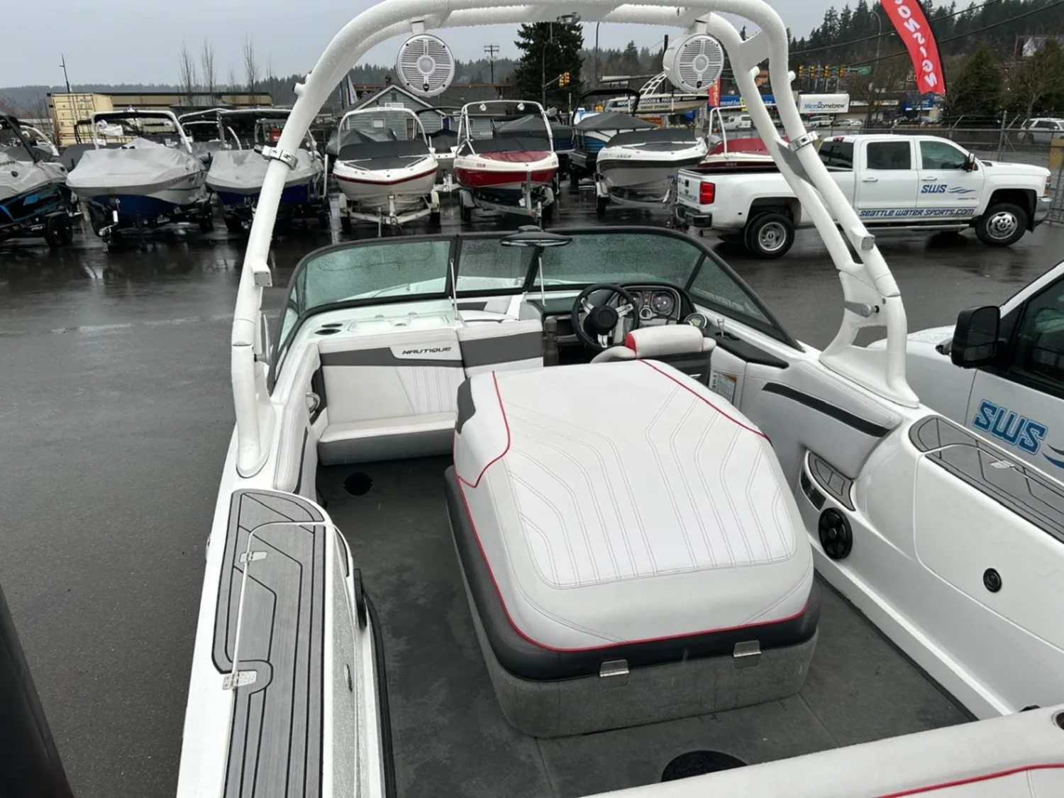 2017 Nautique 200