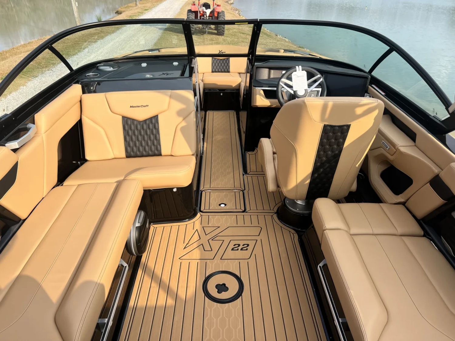 2026 MasterCraft XT22