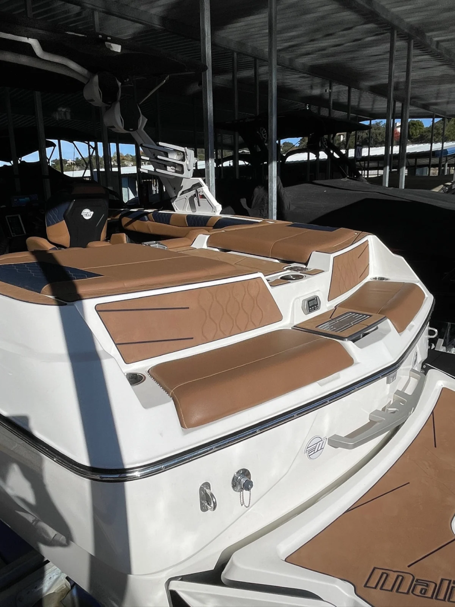 2022 Malibu Boats M220 for sale in austin, Texas
