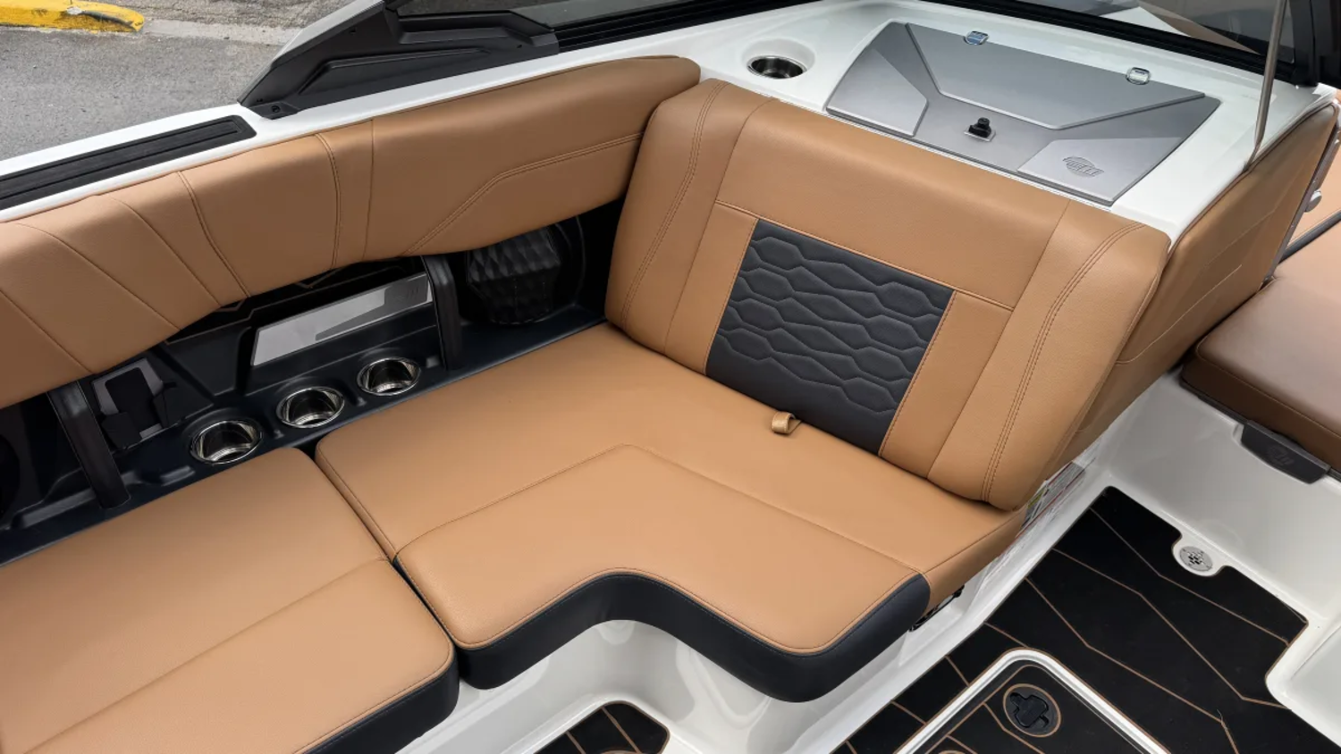 2024 Malibu 23 mxz
