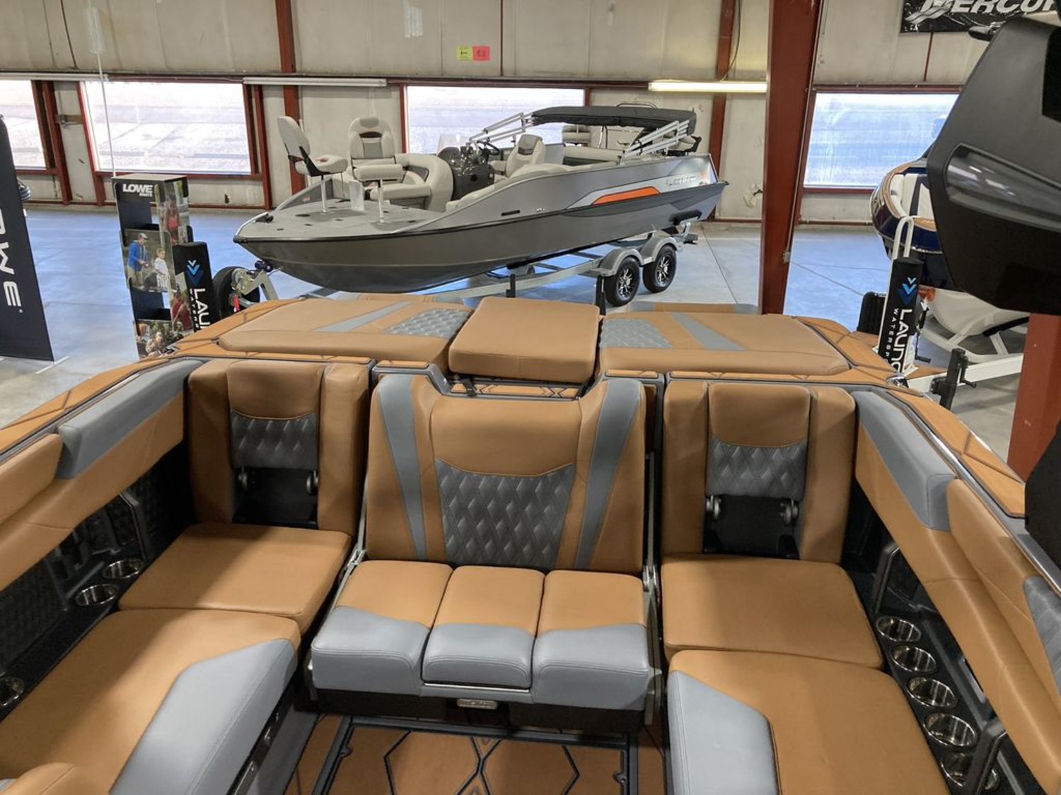 2026 Malibu Boats M242