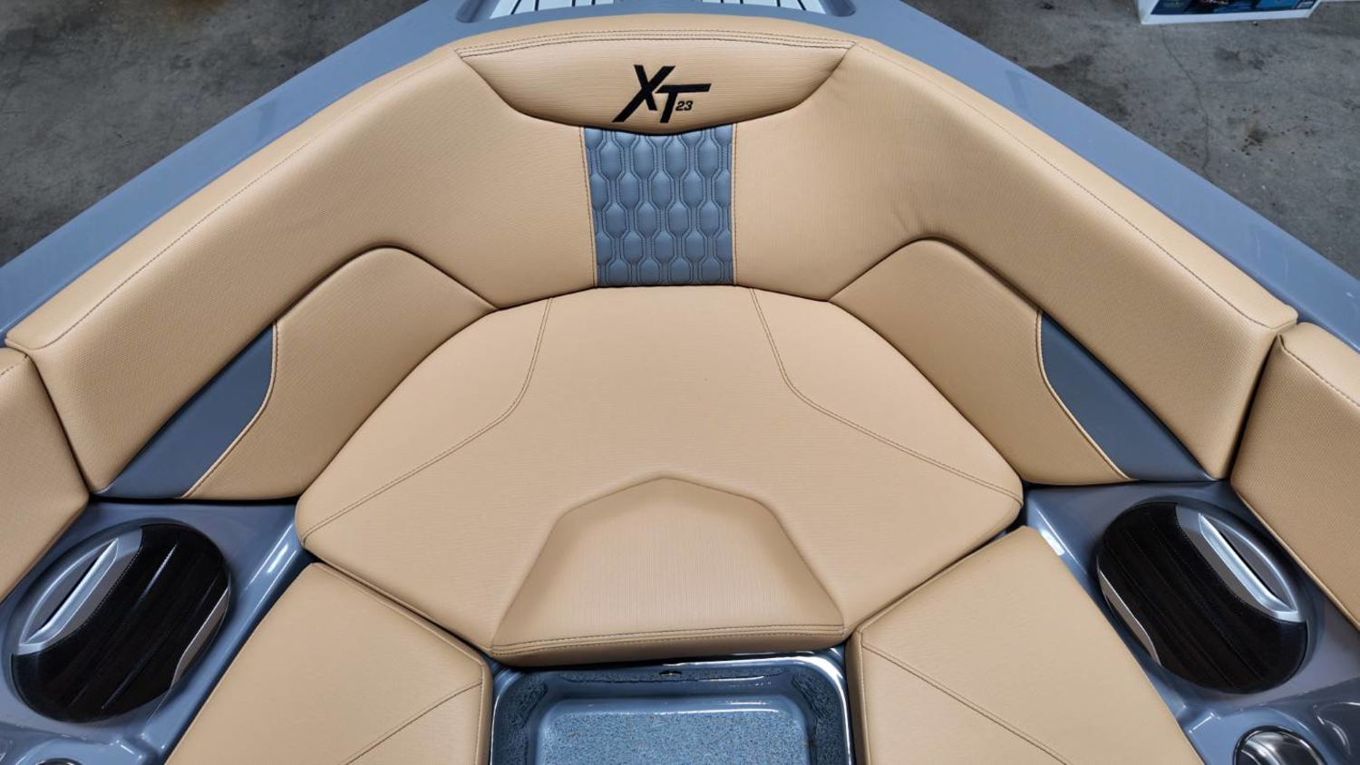 2026 Mastercraft XT23