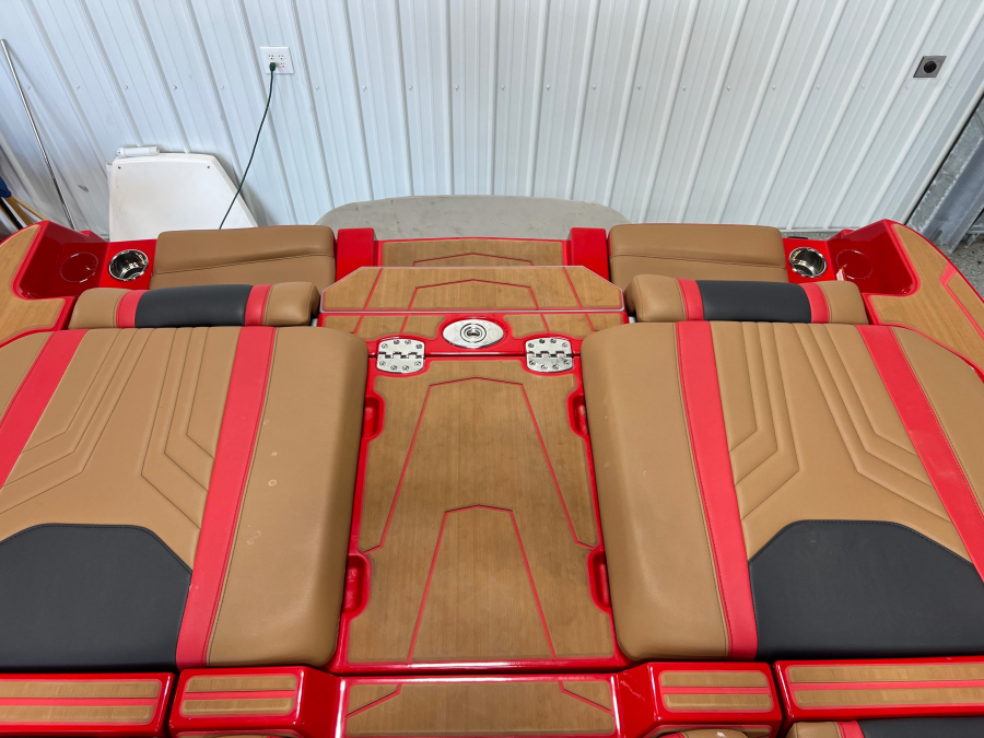 2025 Malibu Boats Wakesetter 25 LSV for sale in Hazelwood, Missouri