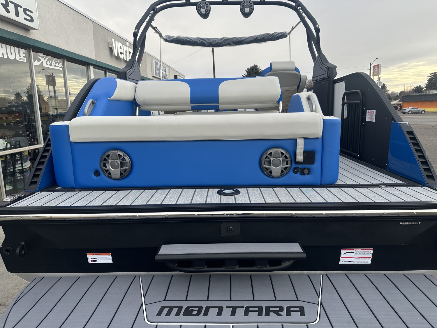 2026 Montara 25' Surf Boss