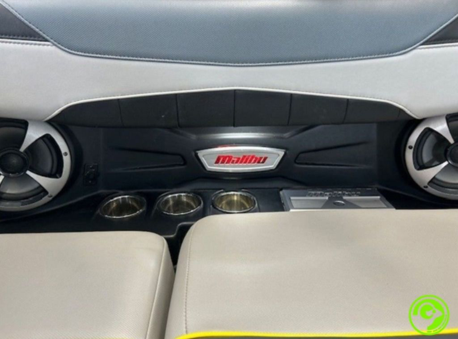 2018 Malibu Boats 23 LSV