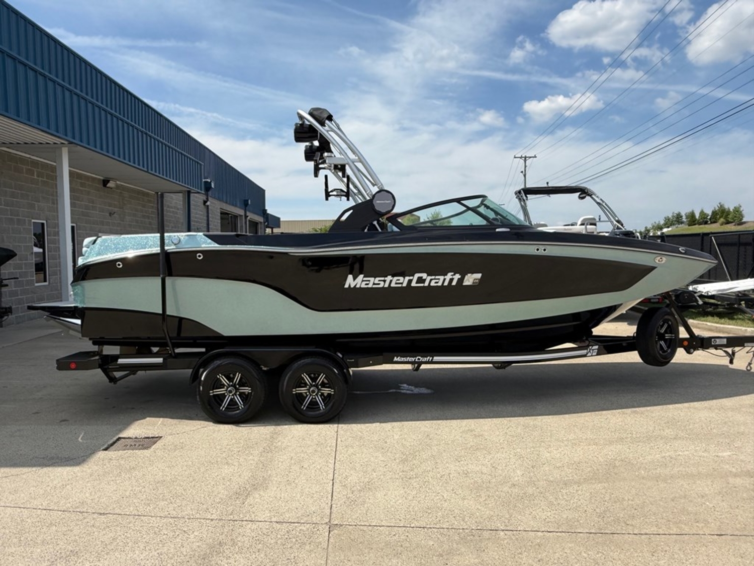 2022 MasterCraft XT24