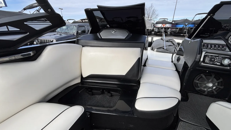 2012 Axis Boats A22 for sale in LAKE OZARK, Missouri