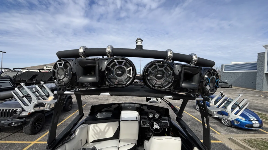 2012 Axis Boats A22 for sale in LAKE OZARK, Missouri