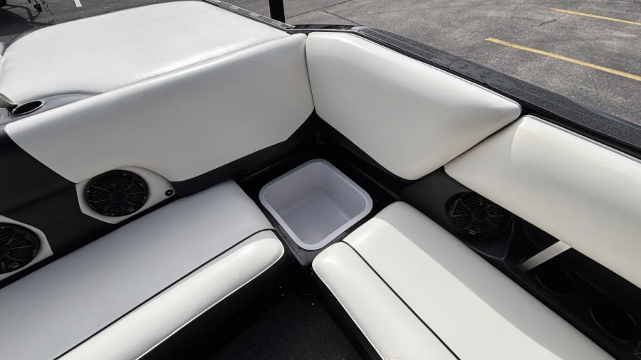 2012 Axis Boats A22 for sale in LAKE OZARK, Missouri