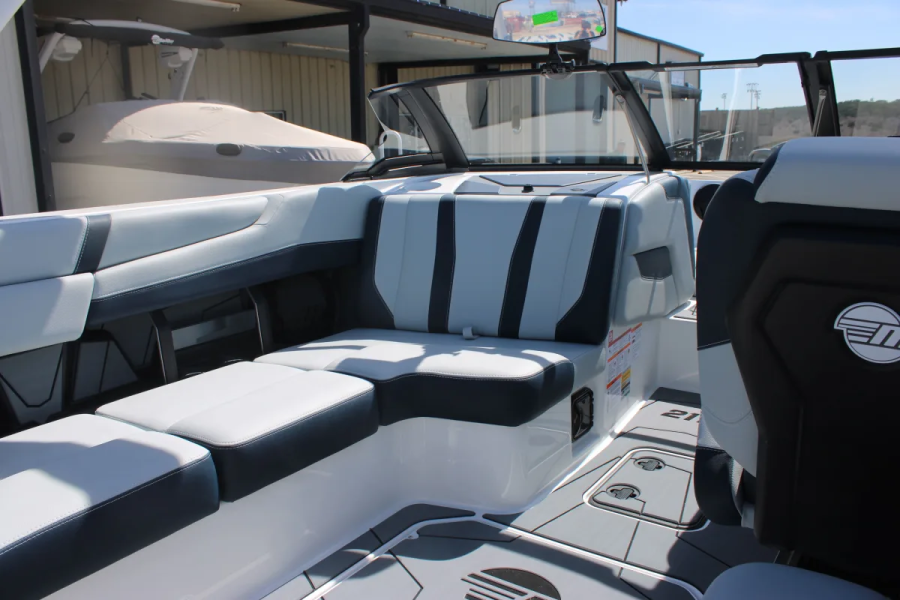 2026 Malibu Boats 21 LX for sale in New Braunfels, Texas