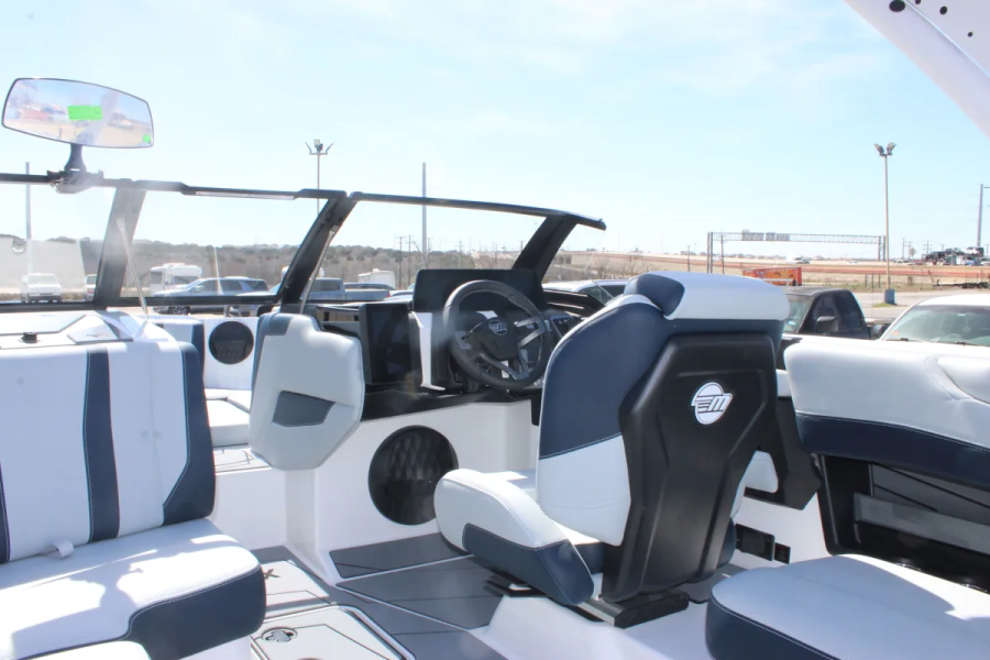 2026 Malibu Boats 21 LX for sale in New Braunfels, Texas