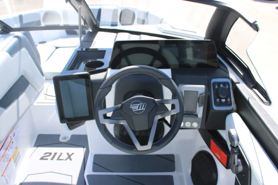 2026 Malibu Boats 21 LX for sale in New Braunfels, Texas